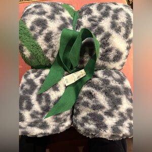 Aerie Leopard Gray and Green Plush Throw Blanket 50”x 60”